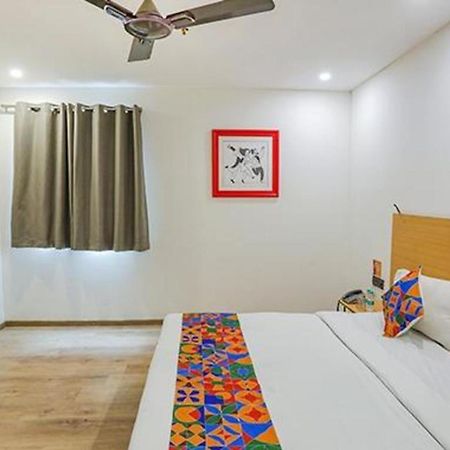 Fabhotel F9 Sector 58 Noida Eksteriør billede