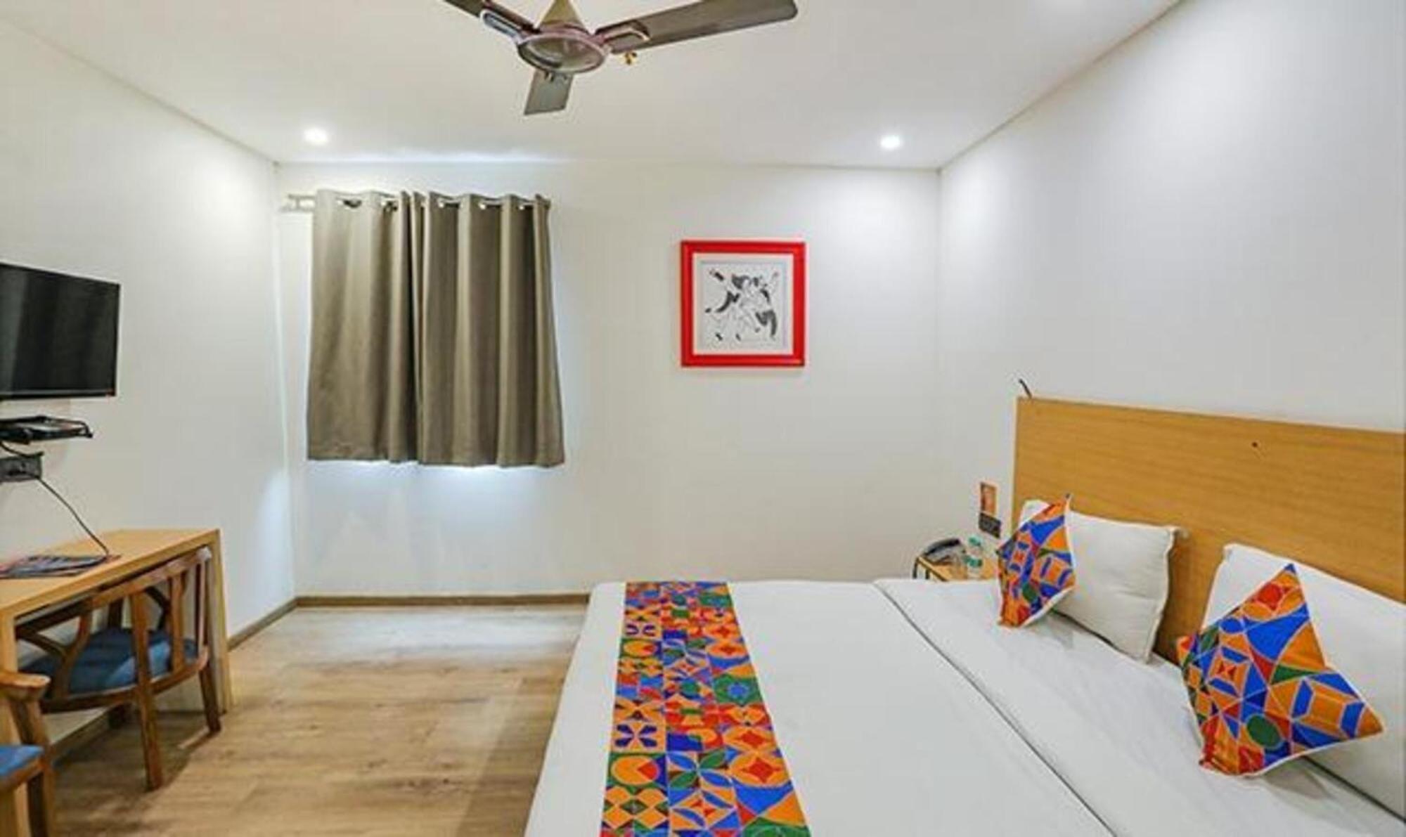 Fabhotel F9 Sector 58 Noida Eksteriør billede