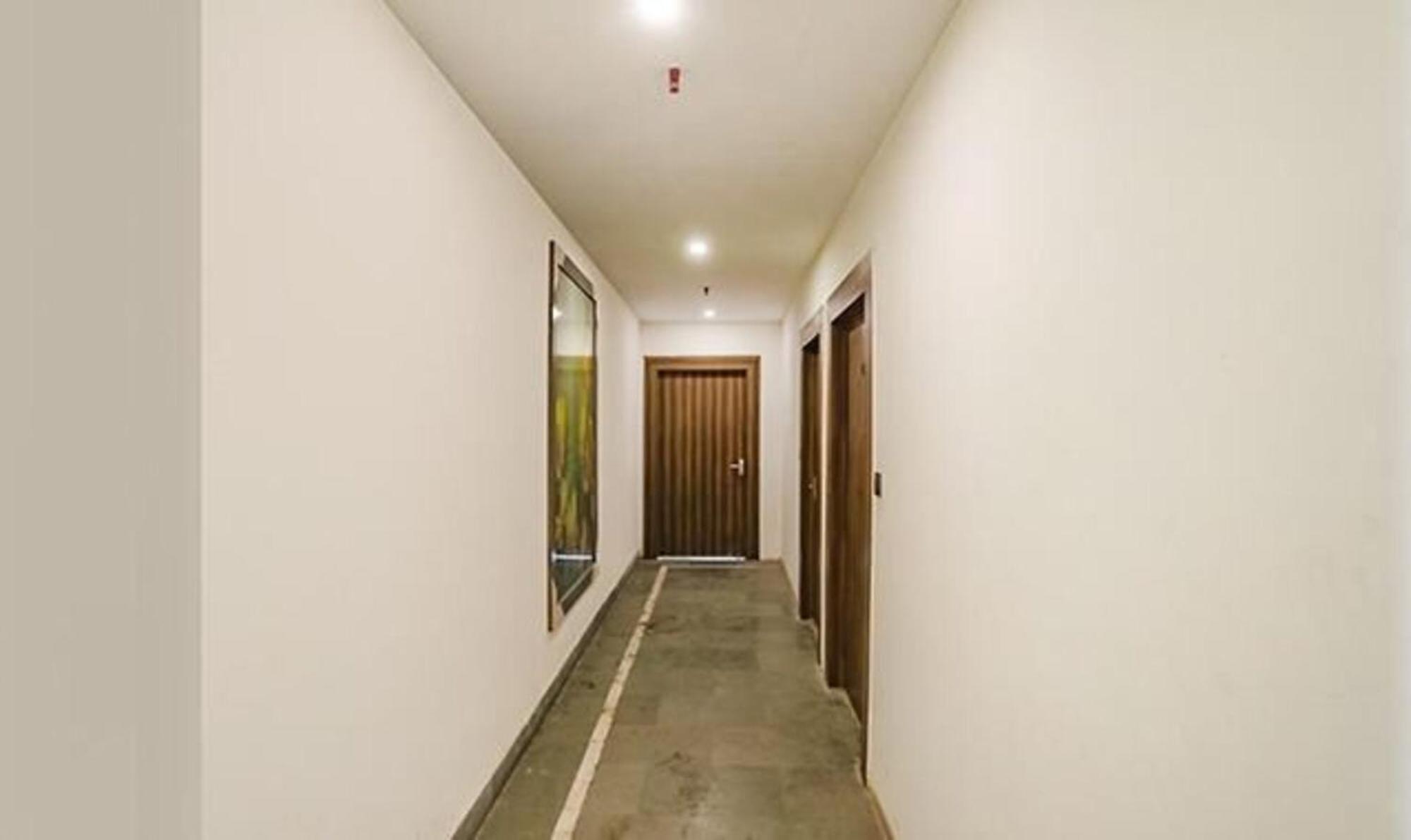 Fabhotel F9 Sector 58 Noida Eksteriør billede