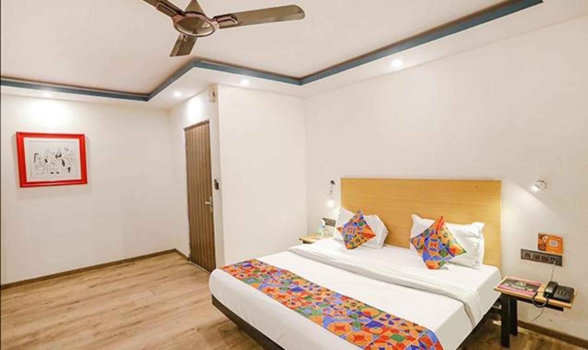 Fabhotel F9 Sector 58 Noida Eksteriør billede