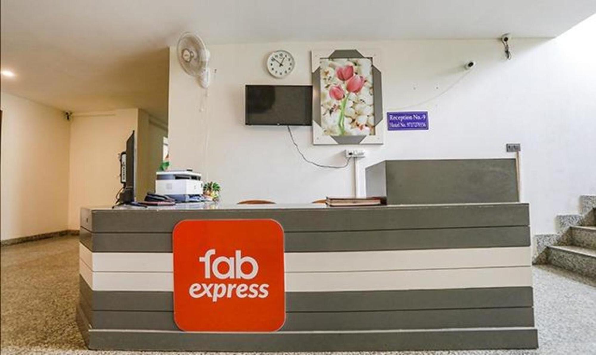 Fabhotel F9 Sector 58 Noida Eksteriør billede
